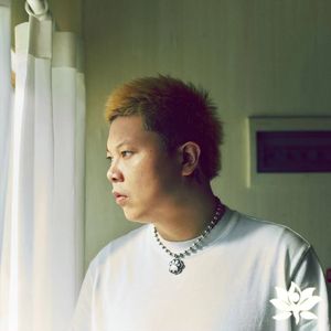 俄罗斯肥胖美女露屄片
